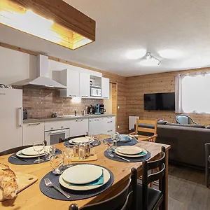 https://logis-3-chambres-6-8-personnes-savoie-entre-stations-la.hotels-rhonealpes.com